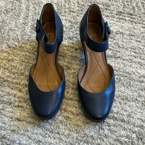 Easy Spirit Clarice Dark Blue Leather Womens Heels Size 9W